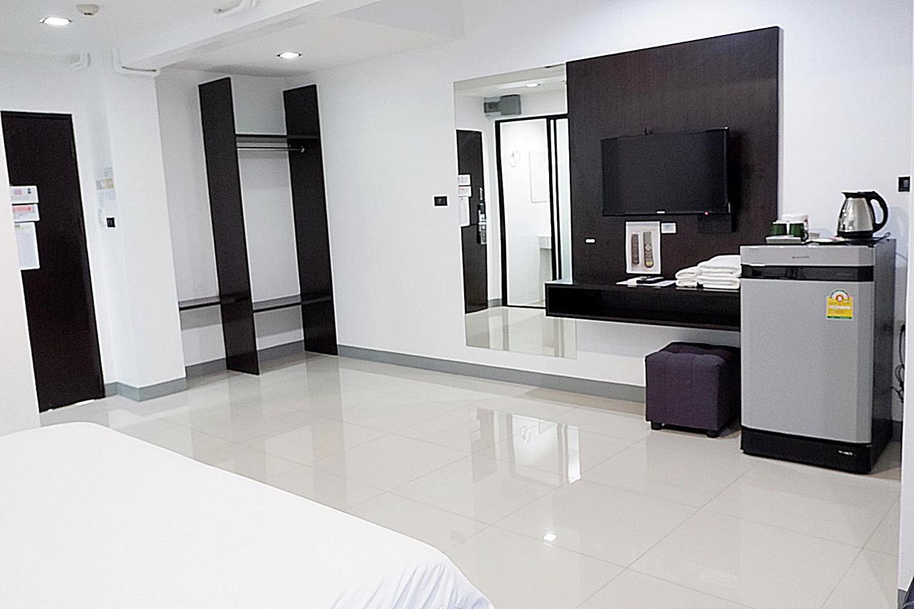 Izen Budget Hotel & Residence Rayong Exterior photo