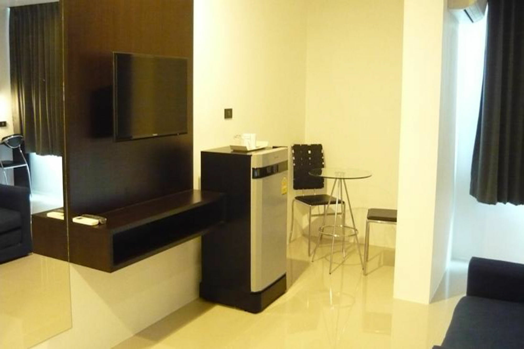 Izen Budget Hotel & Residence Rayong Exterior photo