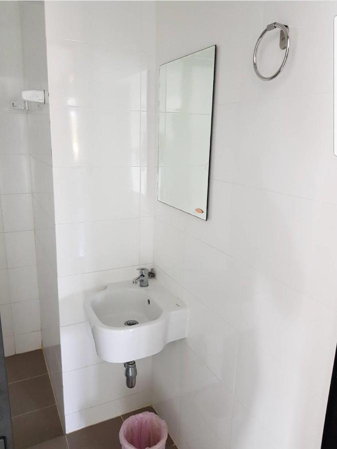 Izen Budget Hotel & Residence Rayong Exterior photo